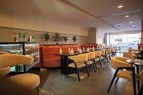 Reya Creek Hotel