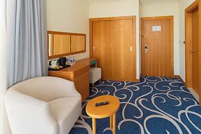 Reya Creek Hotel