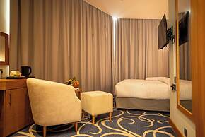 Reya Creek Hotel