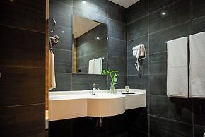 Reya Creek Hotel