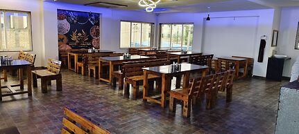 Hotel Vraj Inn