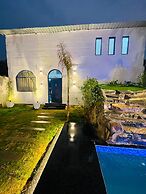 Greek House By Housiify