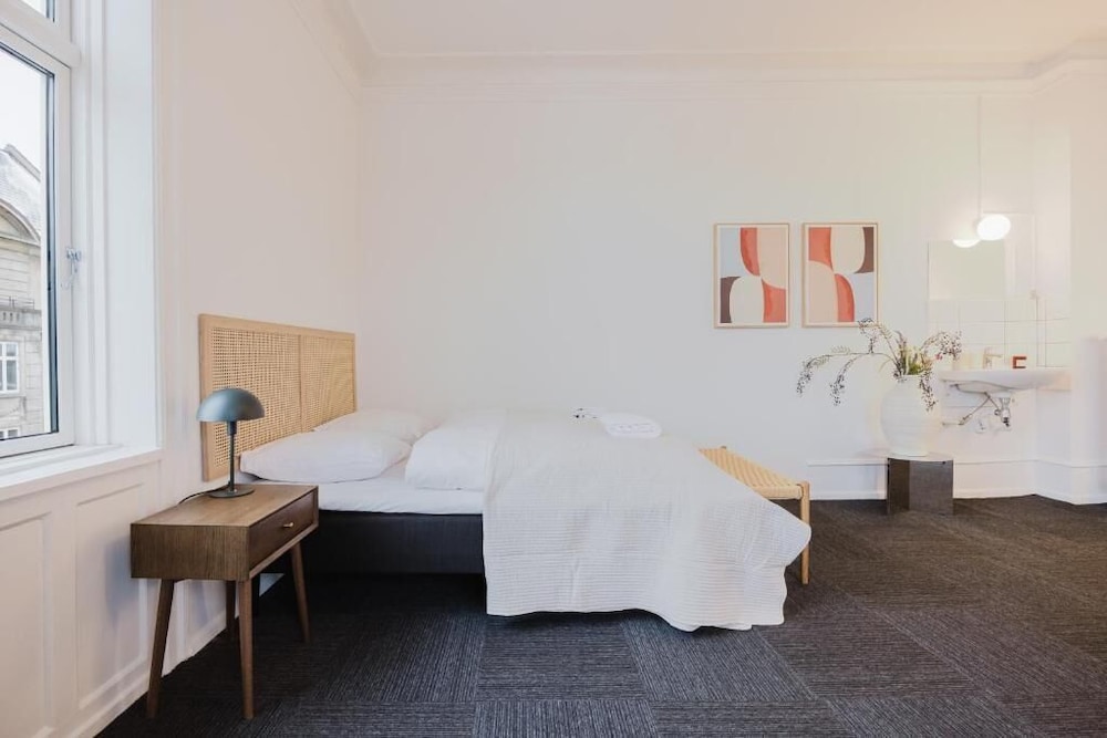 Nomad City Hotels