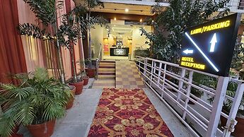 Hotel Aarkay Palace