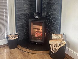Woodburn Lodge