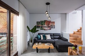 Iris Villa 1