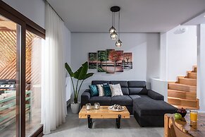 Iris Villa 2