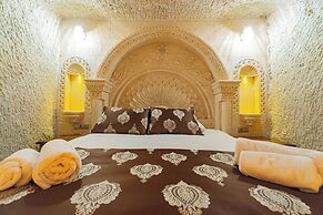 Tyana Cave House