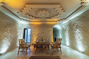 Tyana Cave House