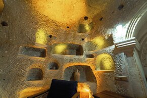 Tyana Cave House