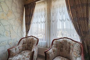 Tyana Cave House