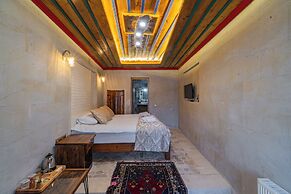Tyana Cave House
