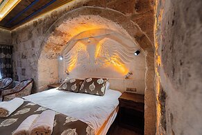 Tyana Cave House