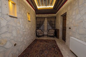 Tyana Cave House