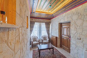 Tyana Cave House