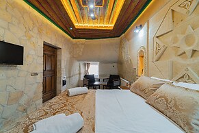 Tyana Cave House