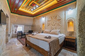 Tyana Cave House