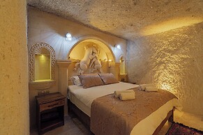 Tyana Cave House