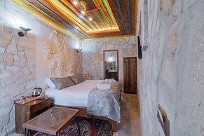 Tyana Cave House