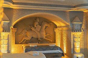 Tyana Cave House