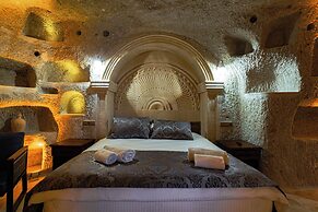 Tyana Cave House