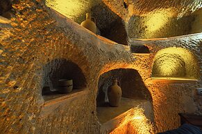 Tyana Cave House