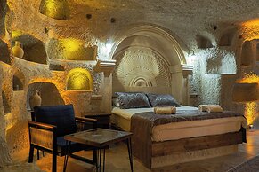 Tyana Cave House