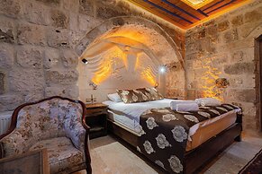 Tyana Cave House