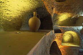 Tyana Cave House