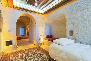 Tyana Cave House