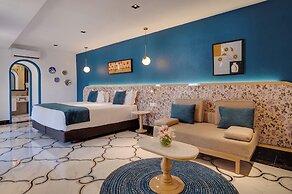Monicca Collection Oura View Suites