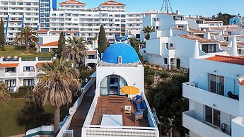 Monicca Collection Oura View Suites