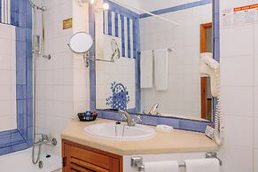 Monicca Collection Oura View Suites