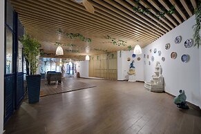 Monicca Collection Oura View Suites