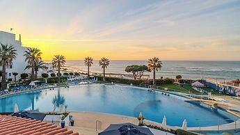 Monicca Collection Oura View Suites