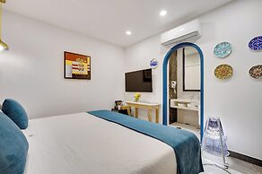 Monicca Collection Oura View Suites