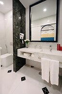 Monicca Collection Oura View Suites