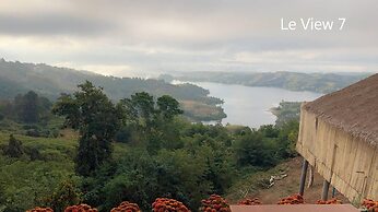 Le Doi Lakeview