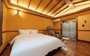 Gimpo Petite Hotel