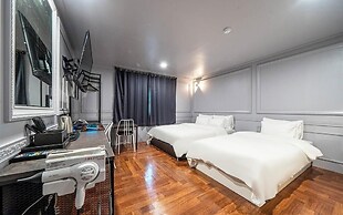 Gimpo Petite Hotel