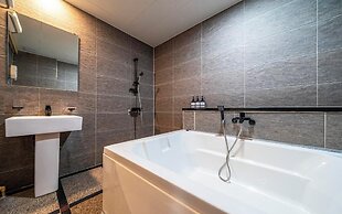 Gimpo Petite Hotel