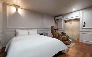 Gimpo Petite Hotel