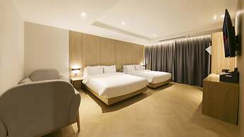 Gimhae The Van Hotel
