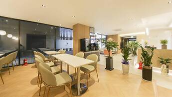 Gimhae The Van Hotel