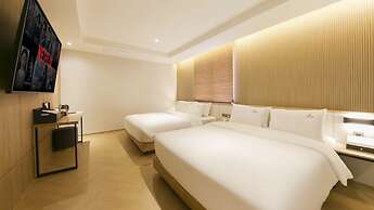 Gimhae The Van Hotel