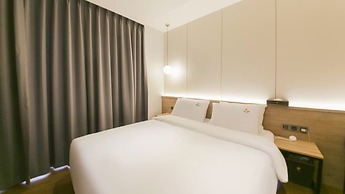 Gimhae The Van Hotel