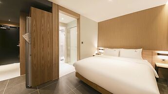 Gimhae The Van Hotel