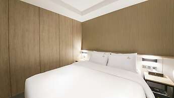 Gimhae The Van Hotel