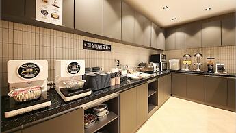 Gimhae The Van Hotel