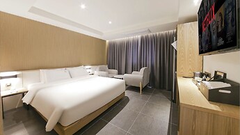 Gimhae The Van Hotel